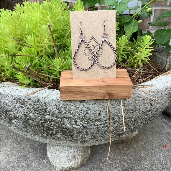 Meet your Posher, Sandy - Picture 14 of 16